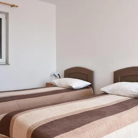 Ruhiges Ferienhaus Mit Balkon Und Garten *