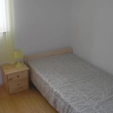 Ruhiges Ferienhaus Mit Balkon Und Garten * Peroj